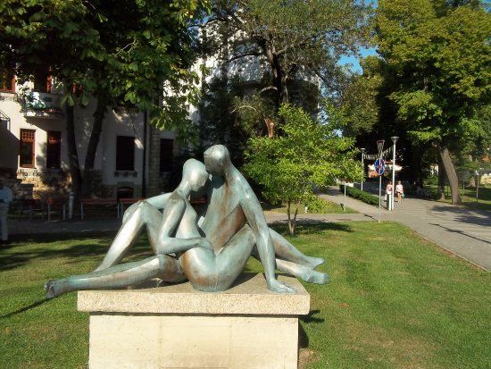 Bronzove susosie Milenci